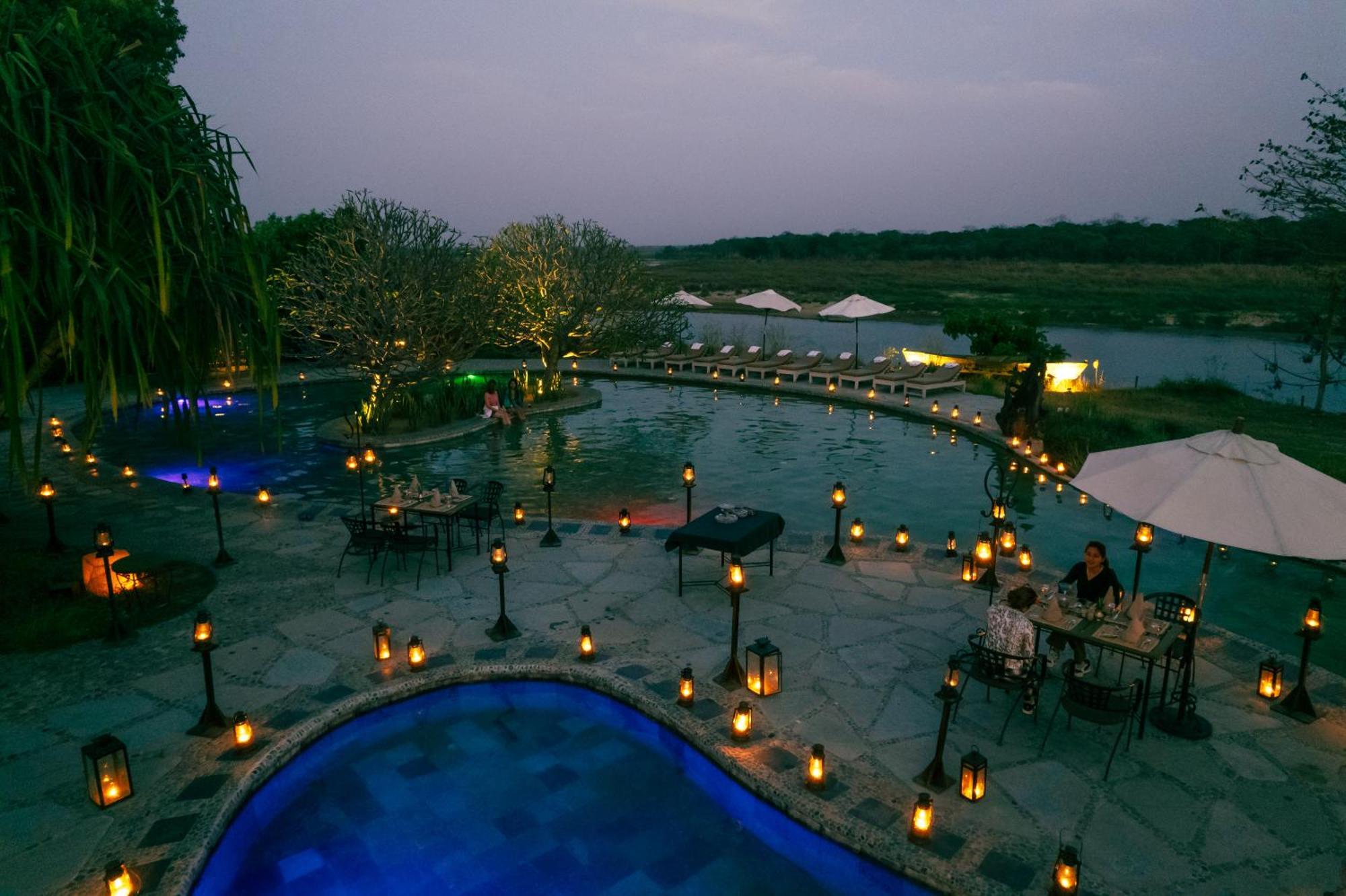 Barahi Jungle Lodge Meghauli Buitenkant foto