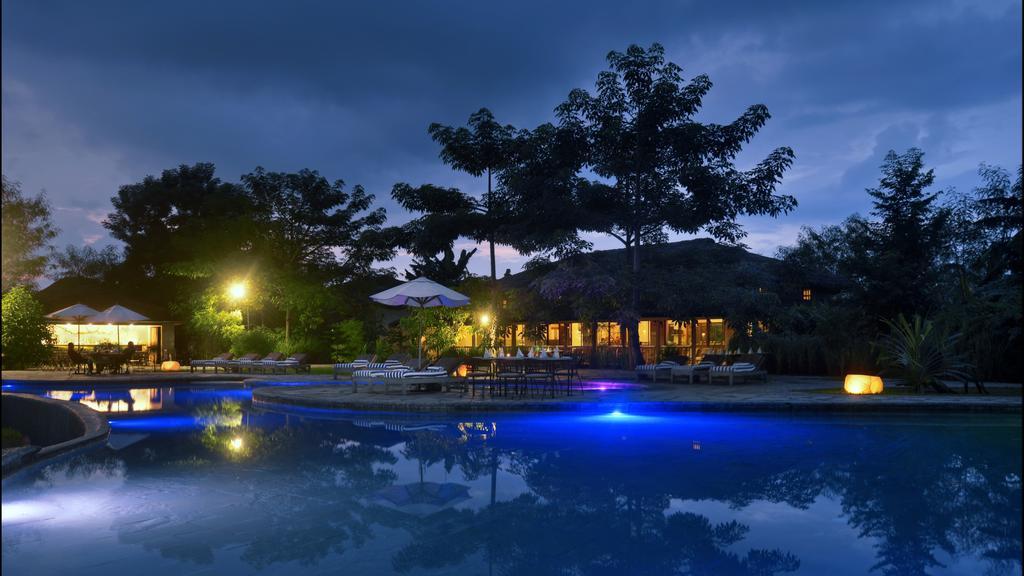 Barahi Jungle Lodge Meghauli Buitenkant foto