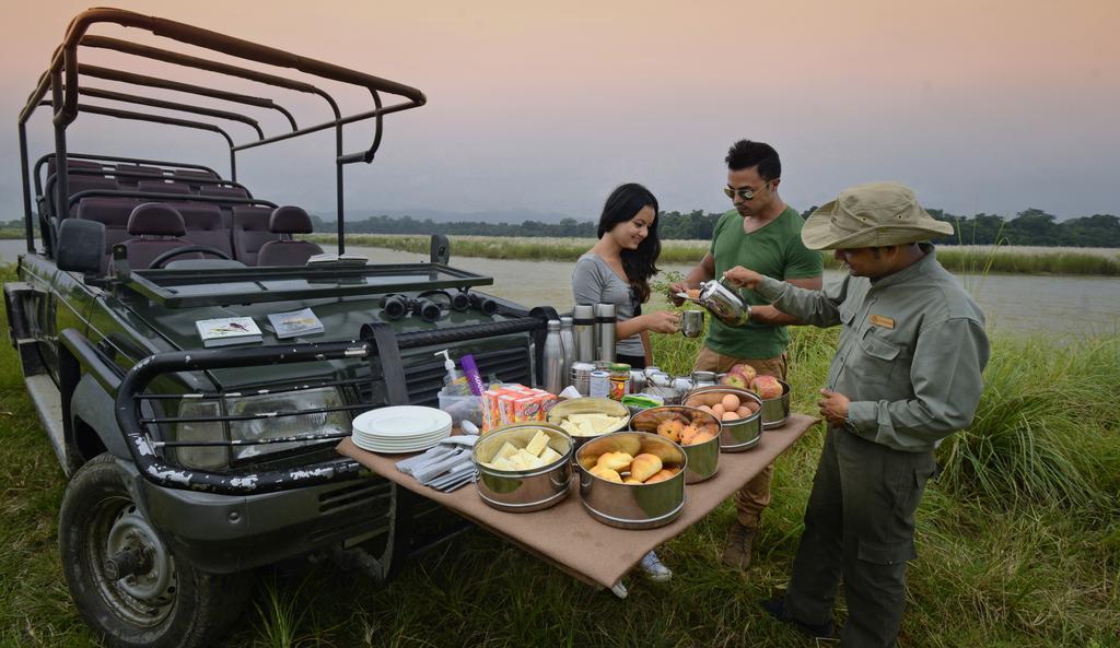 Barahi Jungle Lodge Meghauli Buitenkant foto