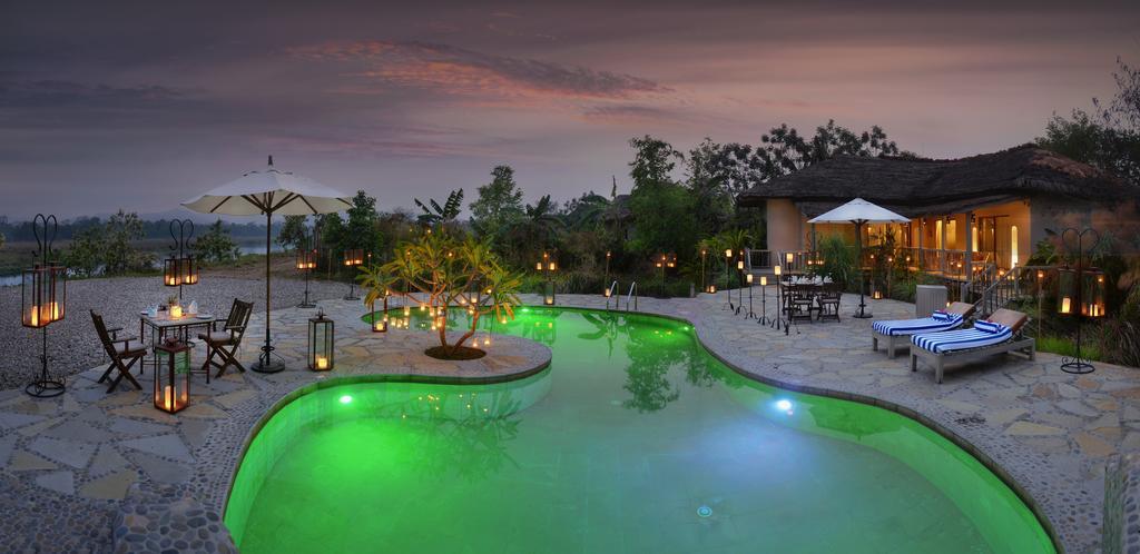 Barahi Jungle Lodge Meghauli Buitenkant foto