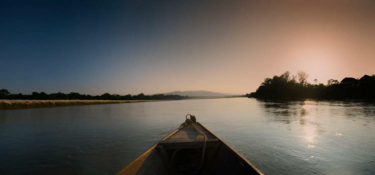 Barahi Jungle Lodge Meghauli Buitenkant foto