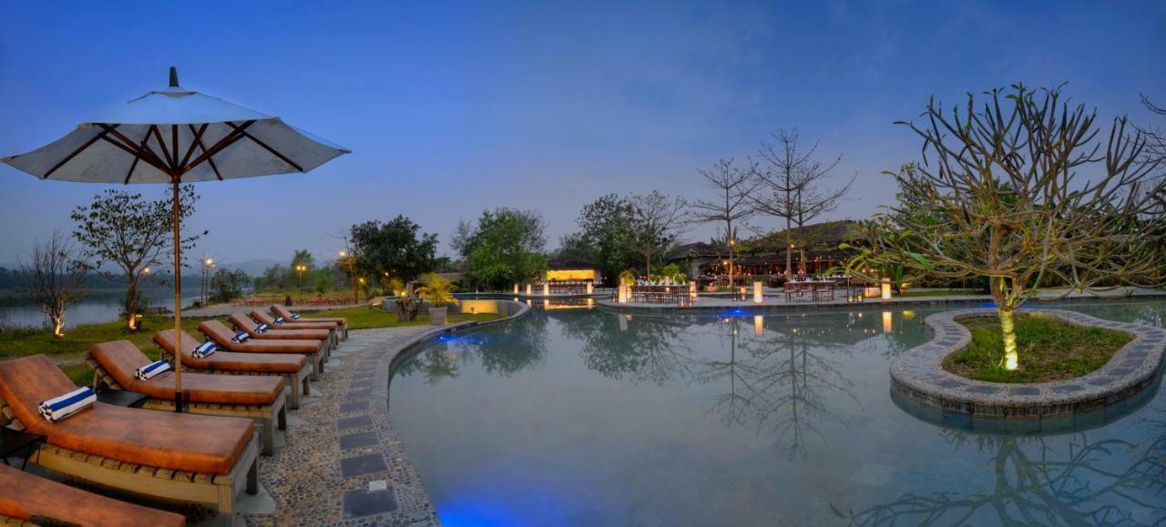 Barahi Jungle Lodge Meghauli Buitenkant foto